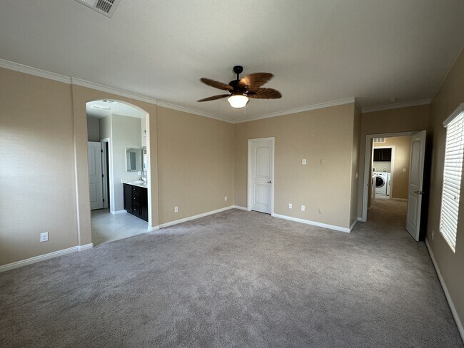 Building Photo - 9417 Sand Tiger Ave