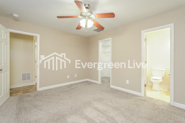 Building Photo - 1648 Thompson Dr