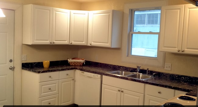 Building Photo - 713 Kearney St