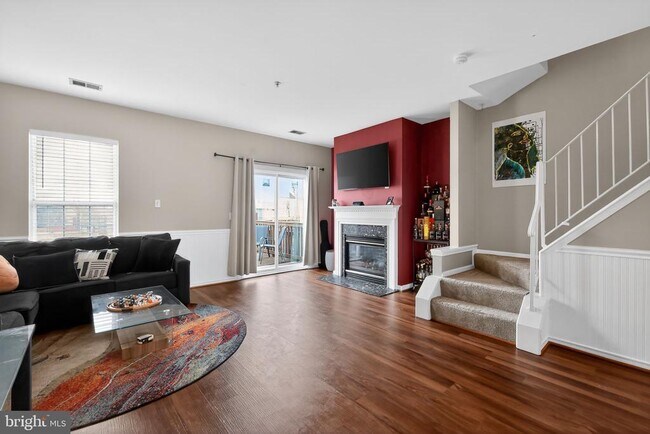 Building Photo - 1221 Rockland Ct