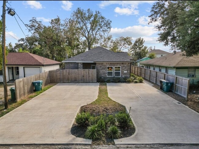 Primary Photo - 4632 Brinkley St