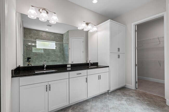 Building Photo - 14200 Lacebark Ln