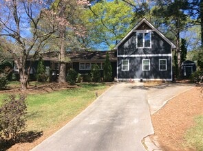 Building Photo - 358 Peevy St