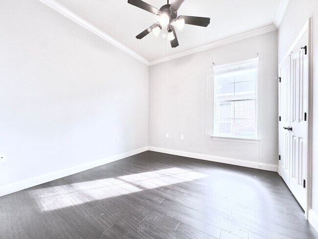 Building Photo - Luxury 4BR/3BA Home on Golf Course in Pelican Point – Resort-Style Living!