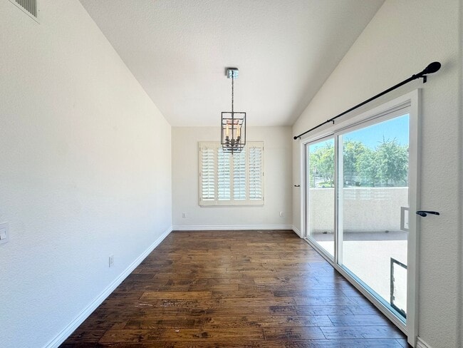 Building Photo - Beautiful 2Bd/2Ba Available In Aliso Viejo!