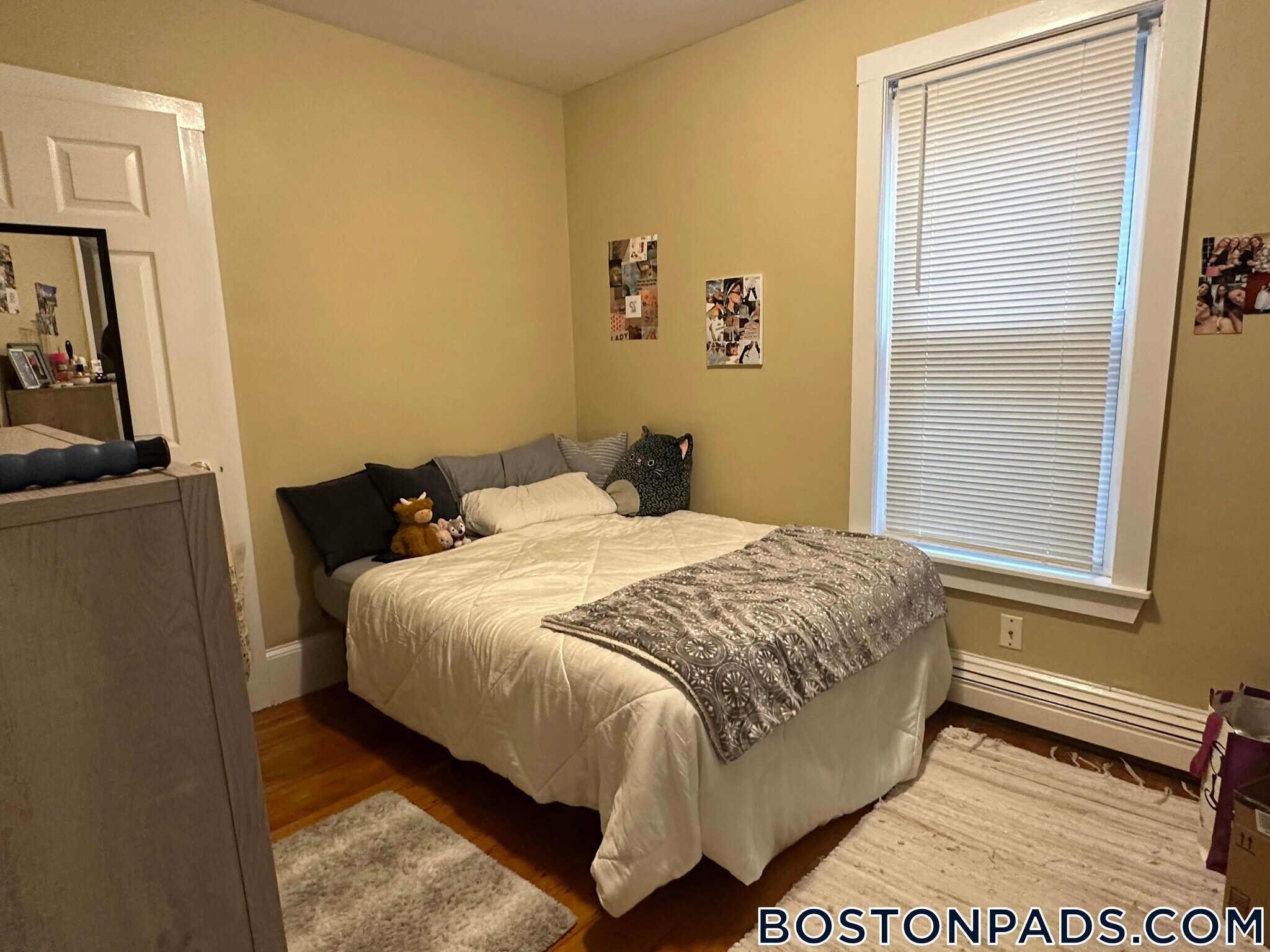 Building Photo - 44 Hillside St