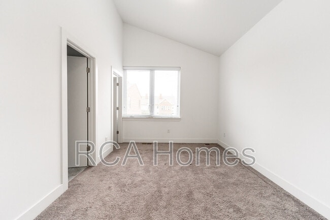 Building Photo - 616 Pomeroy St