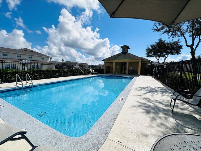 Building Photo - 2072 Cypress Bay Blvd