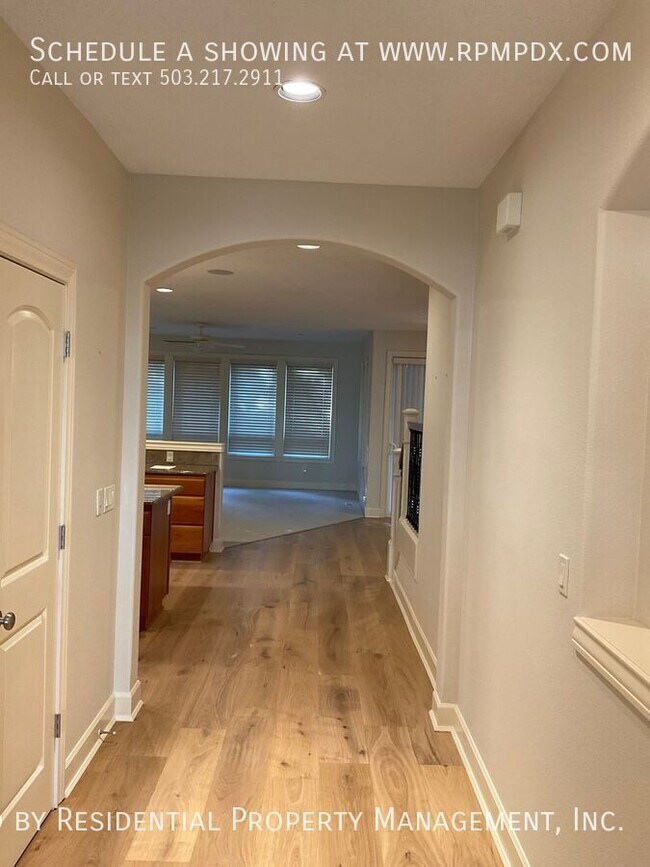 Building Photo - 18278 SW Santoro Dr