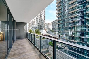 Building Photo - 801 S Miami Ave
