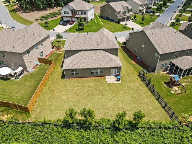 Building Photo - 6325 Pine Bluff Dr