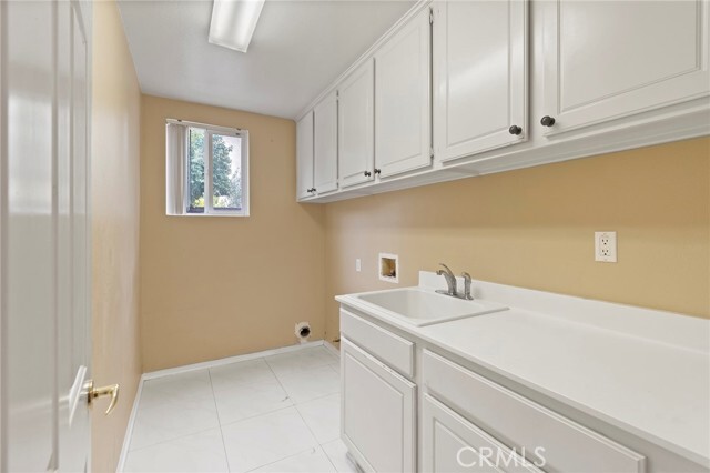 Building Photo - 8348 Barnwood Ln