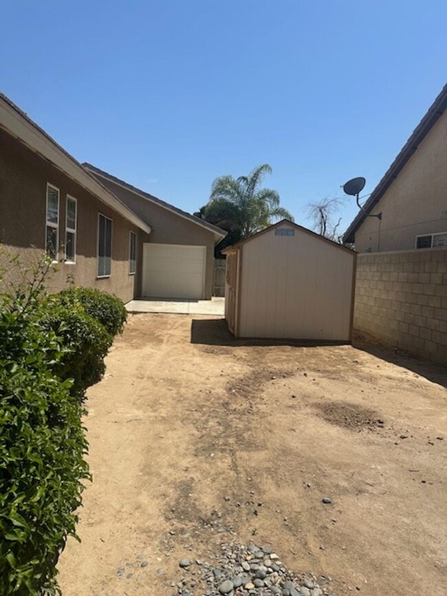 Building Photo - 10004 Jersey Shore Dr