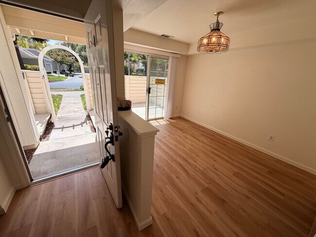 Building Photo - 7379 Stonedale Dr