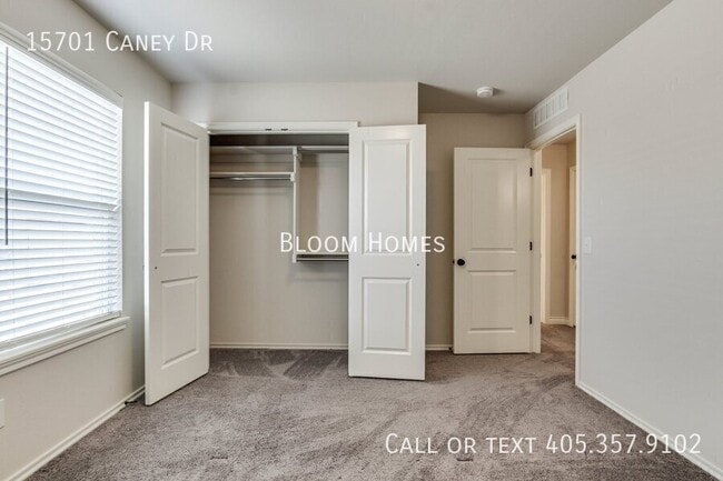 Building Photo - 15701 Caney Dr