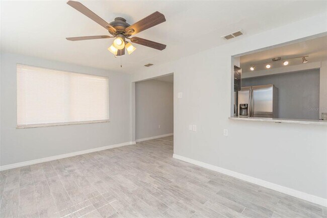 Building Photo - 12814 Kings Manor Ave