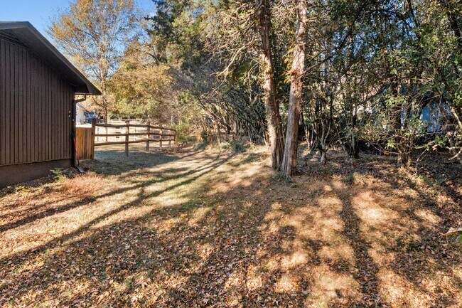 Building Photo - Nestled in the heart of Charlotte, this ch...