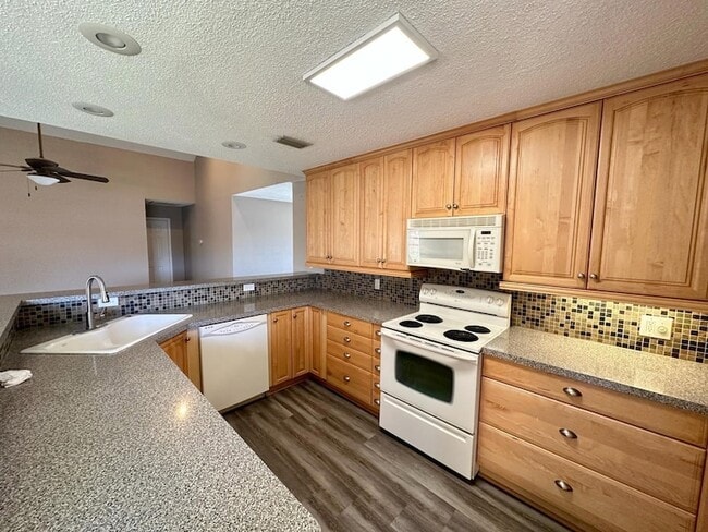 Building Photo - 7217 Montego Dr