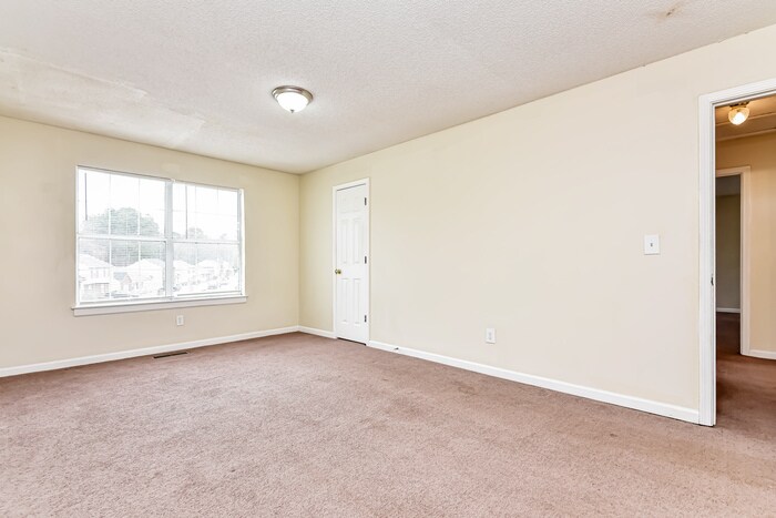 Building Photo - 5443 Northcut Dr