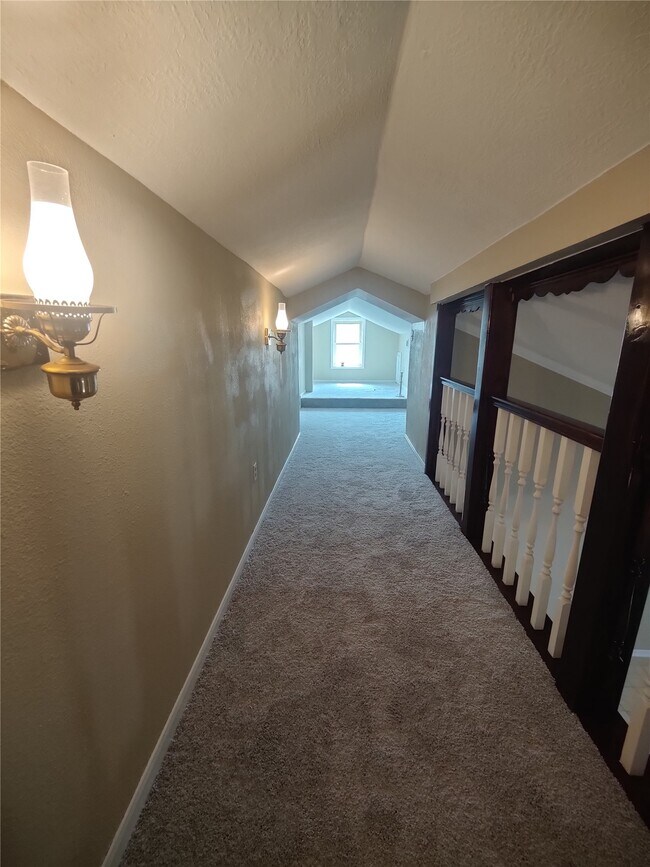 Building Photo - 2715 Ashington Dr
