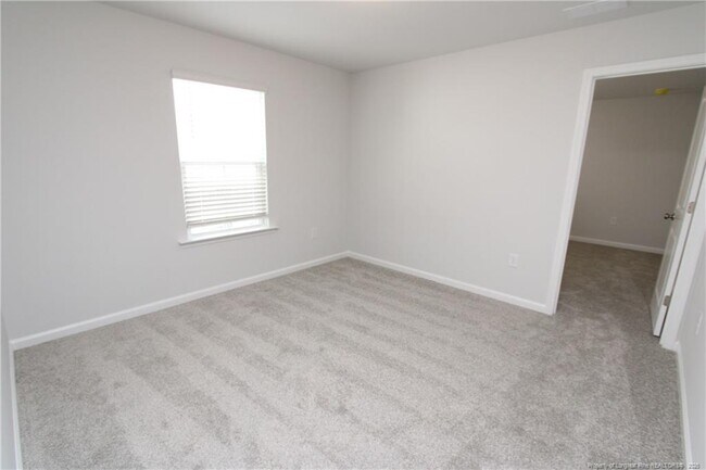 Building Photo - 461 Grange Farm Pl