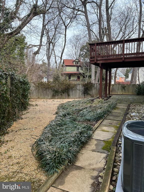 Building Photo - 9425 Spruce Tree Cir