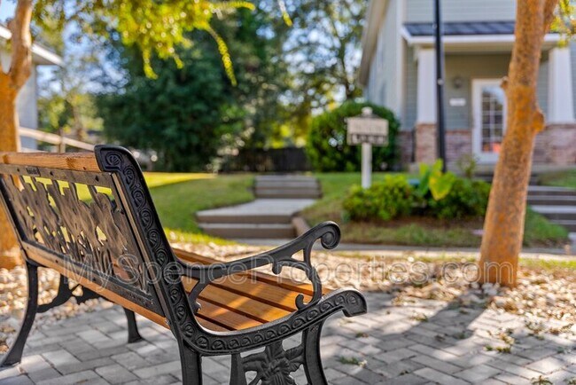 Building Photo - Arbor Lake Drive - 820