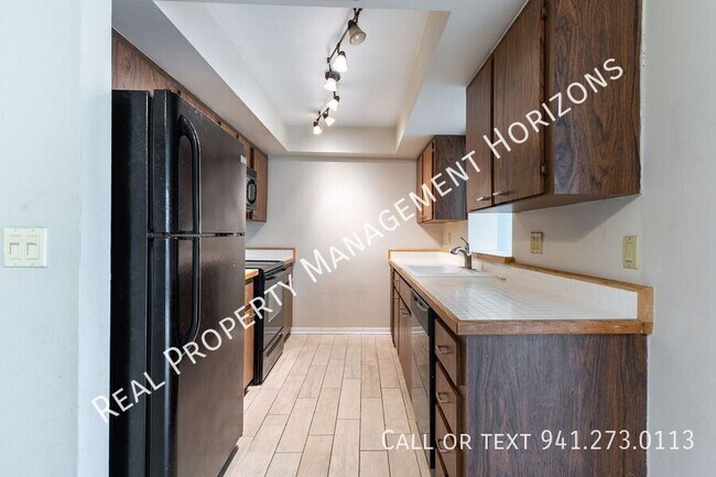 Building Photo - 6397 Samoa Dr