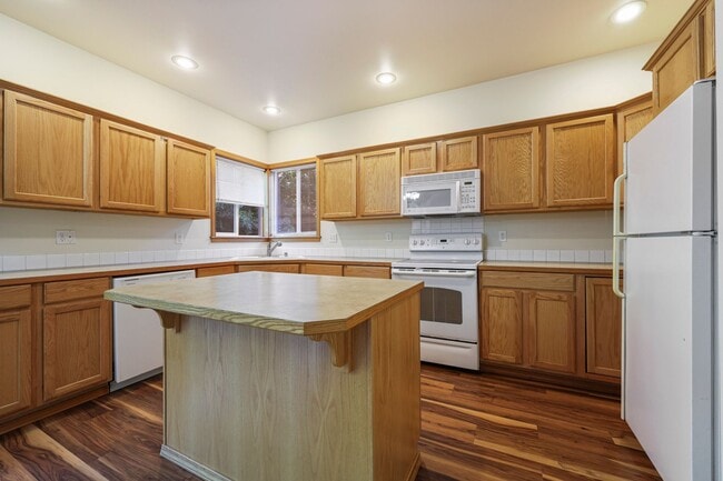 Building Photo - Charming 4-Bedroom Home on Tumwater Hill –...