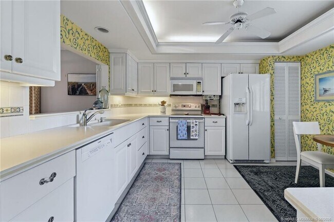 Building Photo - 5152 SE Club Way