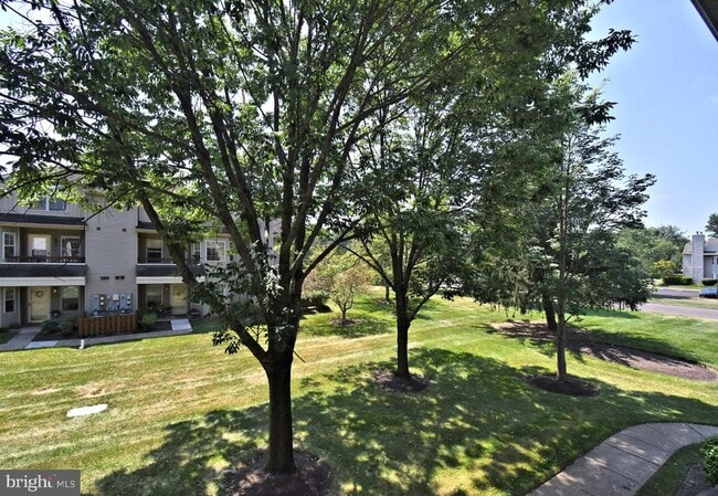 Building Photo - 3208 Danbury Ct