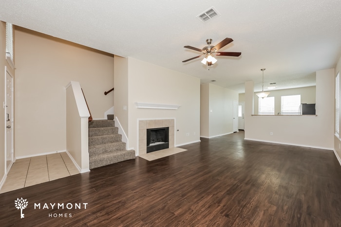 Building Photo - 2214 Sumac Dr