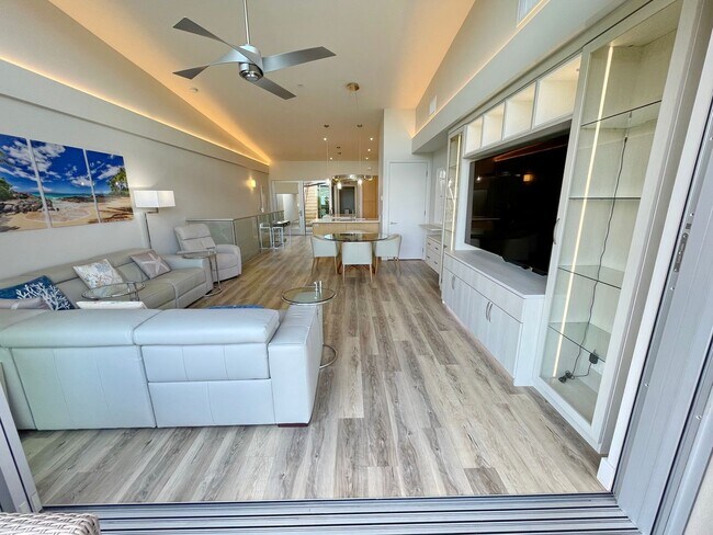 Building Photo - Luxury 3-Bedroom Townhome in Wailea’s Excl...