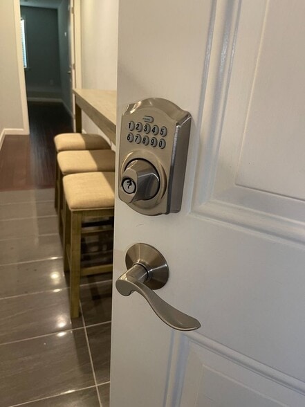 Building Photo - 2125 20th Ave