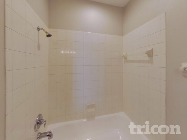 Building Photo - 8505 Pinetop Ridge Ln