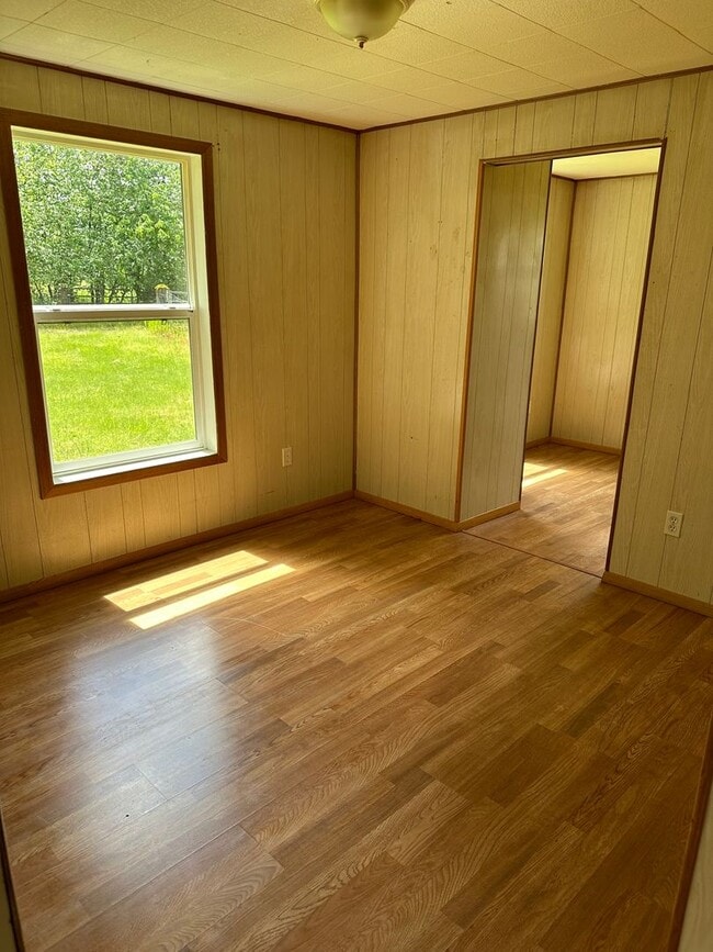 Building Photo - 3-bedroom 2 bath House