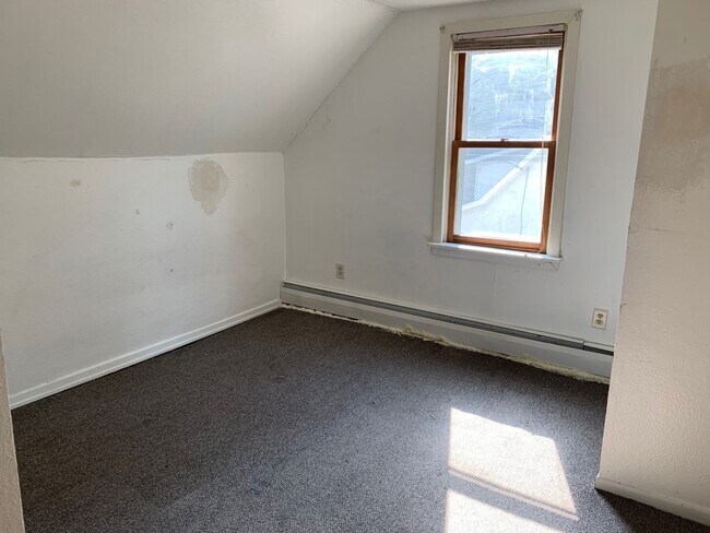 Building Photo - 1120 Pine St