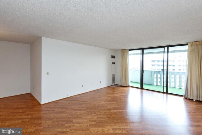 Building Photo - 6101 Edsall Rd