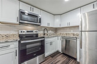 Building Photo - 480 NW 20th St