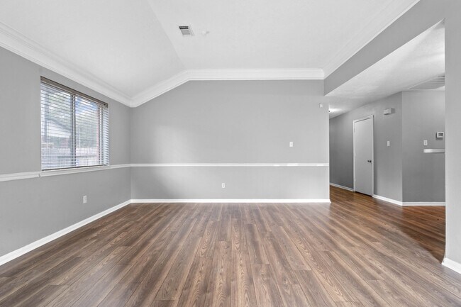 Building Photo - 3614 Lindenfield Dr