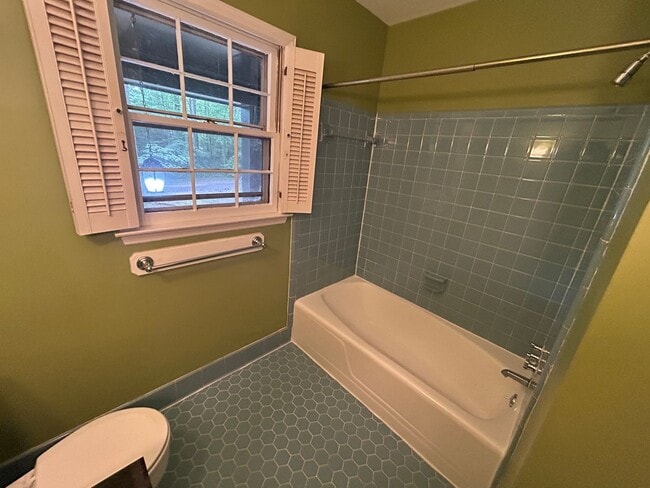 Building Photo - 5 Bed | 3.5 Bath House in Raleigh