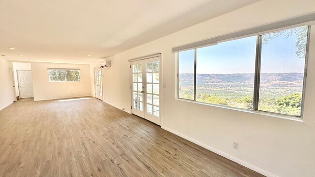 Building Photo - Nicely Updated Country Two-Story Home in t...