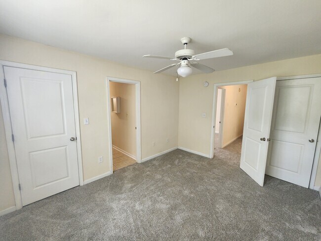 Building Photo - 130 Artisan Pl