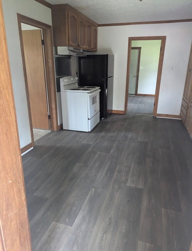 Building Photo - 232 Hulin St