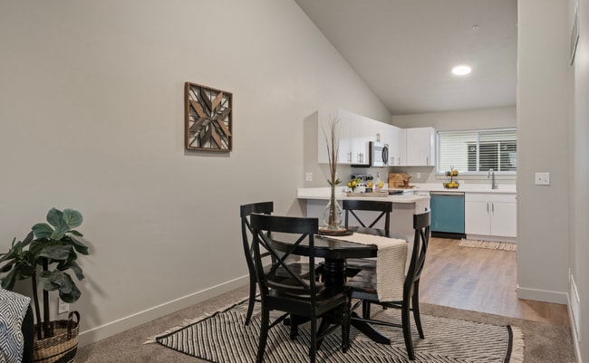 Building Photo - 6159 Winding Wy