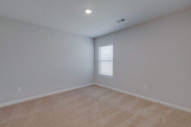Building Photo - *** COMING SOON! ***  Spacious & Stylish 5...