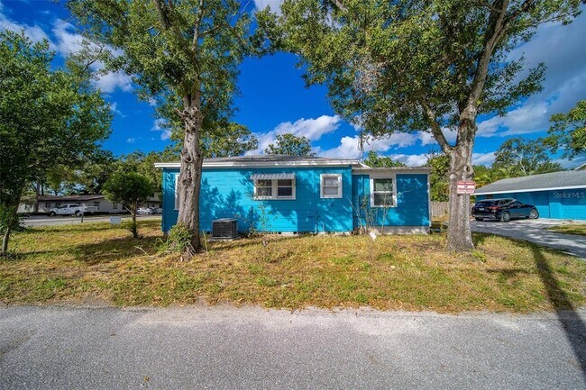 Building Photo - 810 2nd Ave NW