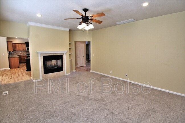 Building Photo - 1485 E Feather Nest Dr