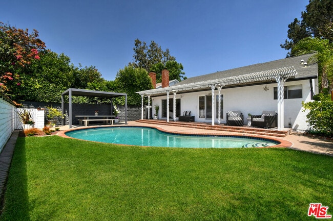 Building Photo - 12614 Morrison St