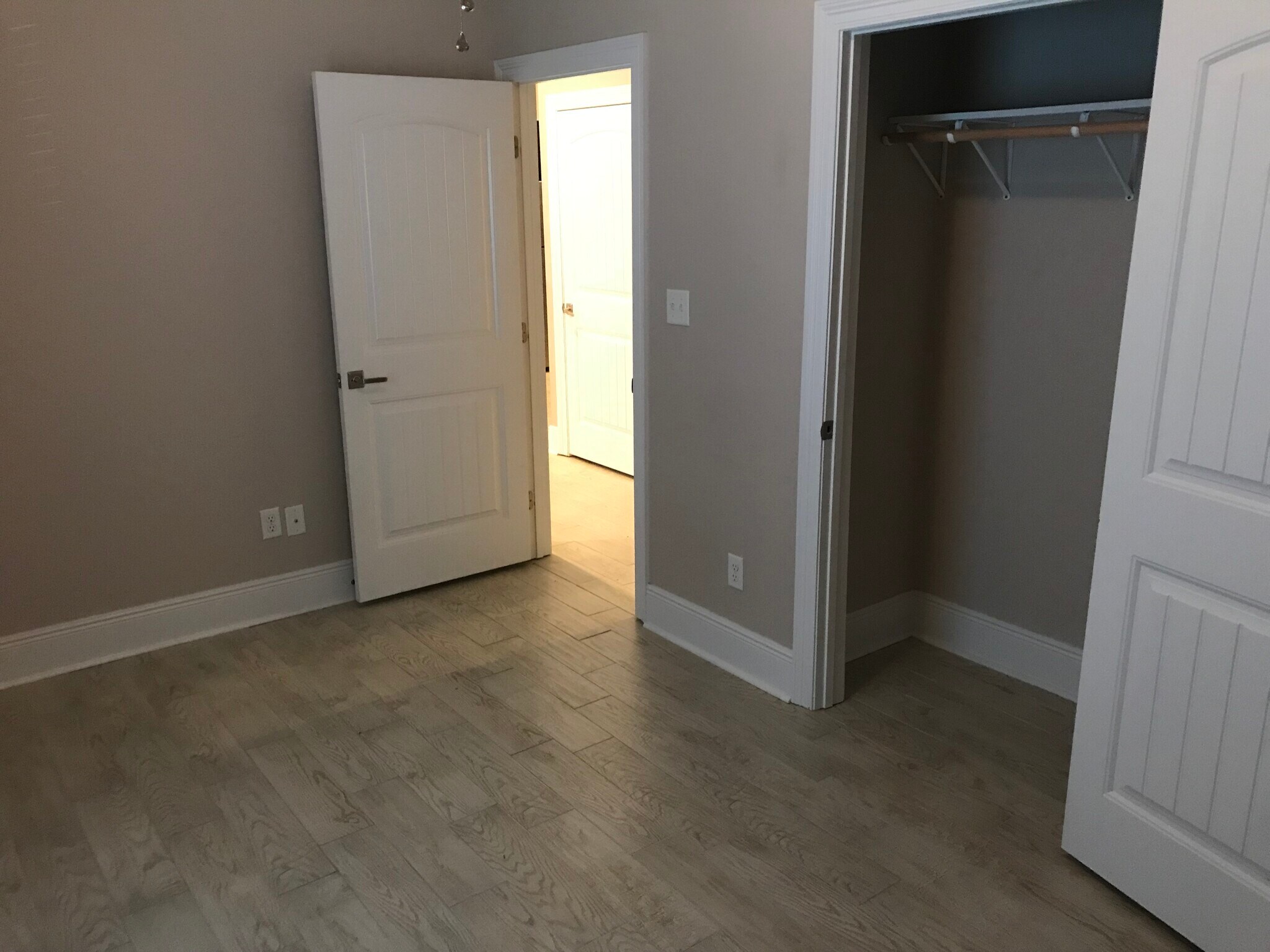 Bedroom - 1551 E Main St